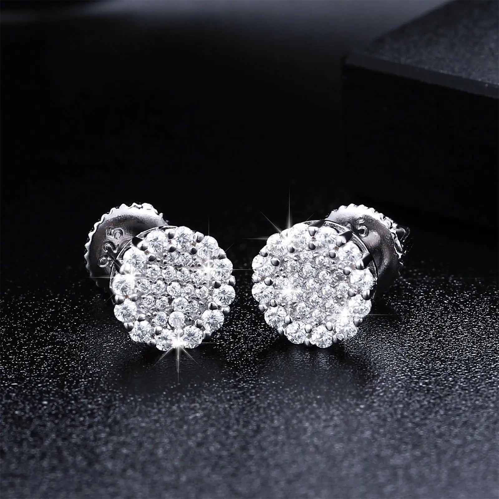 Men's Round VVS Moissanite Diamond Stud Earring